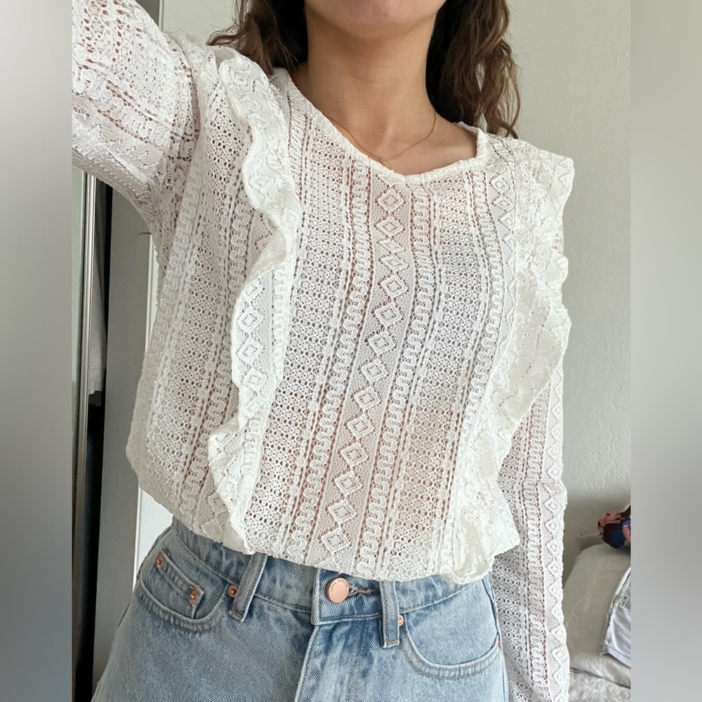Romantic lace blouse Sezane vibe 34